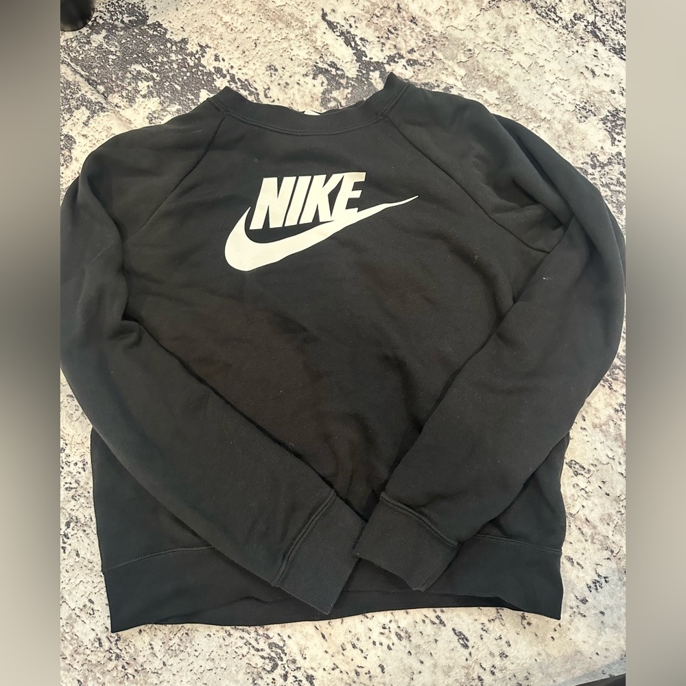 Women’s Nike crew neck small